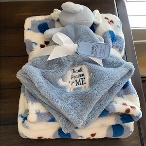 2 piece blanket and security buddy set NWT